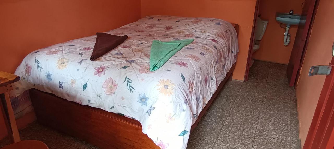 Hospedaje Santo Domingo Panajachel Dış mekan fotoğraf