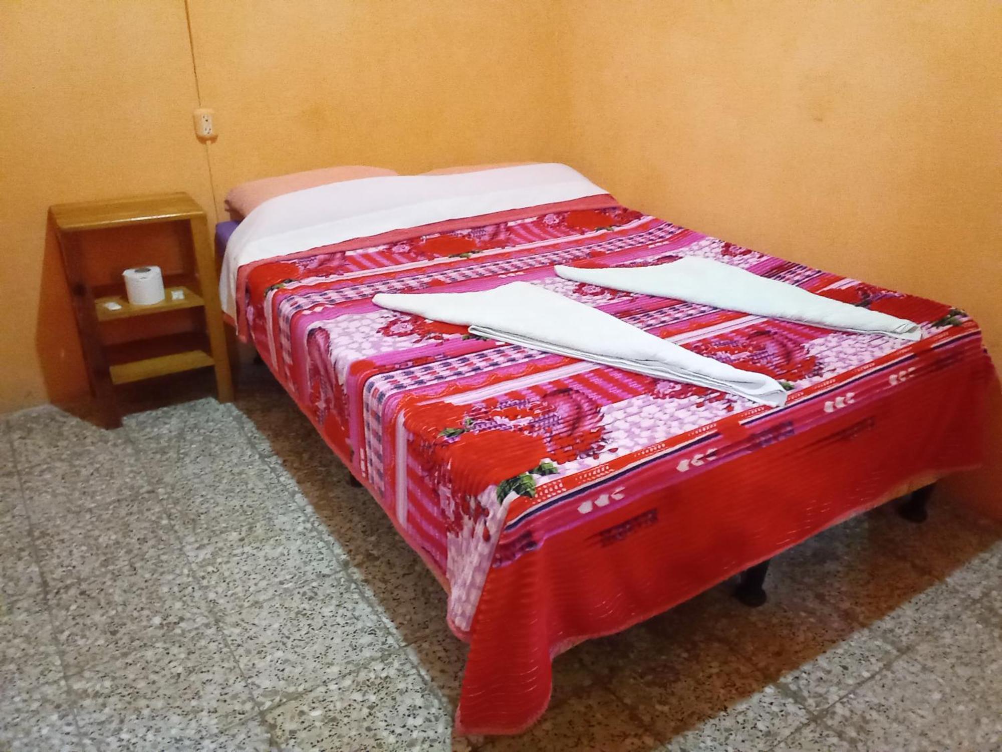 Hospedaje Santo Domingo Panajachel Dış mekan fotoğraf