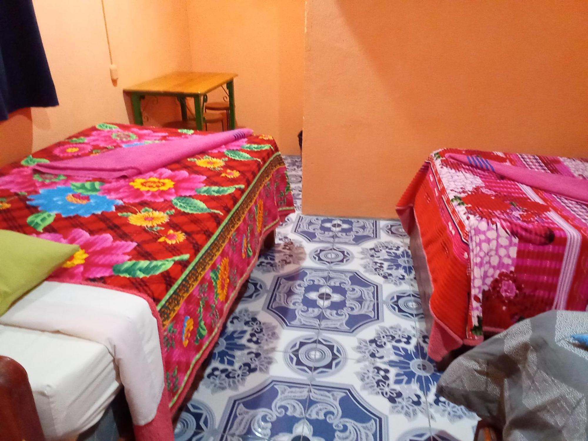 Hospedaje Santo Domingo Panajachel Dış mekan fotoğraf