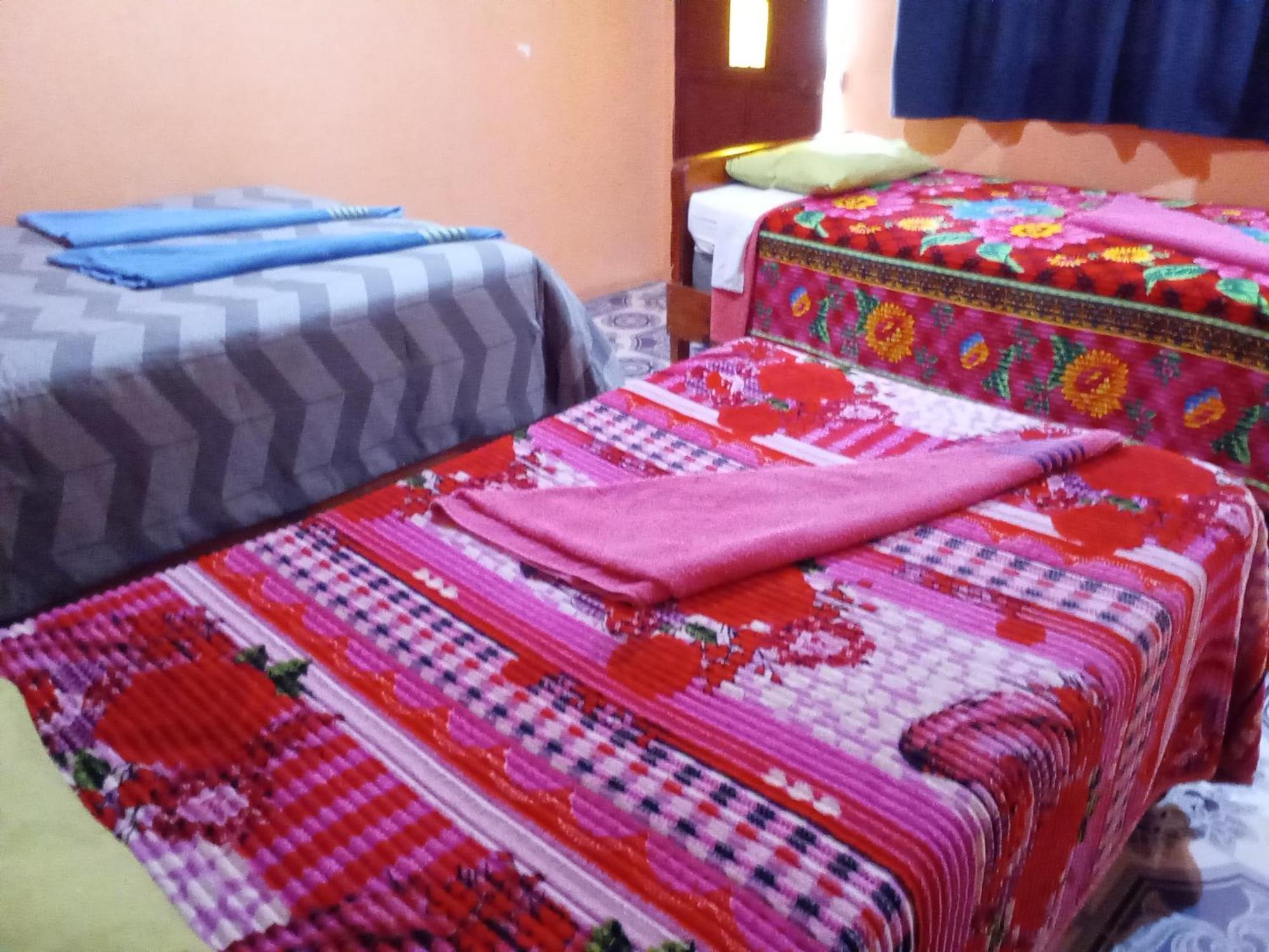 Hospedaje Santo Domingo Panajachel Dış mekan fotoğraf