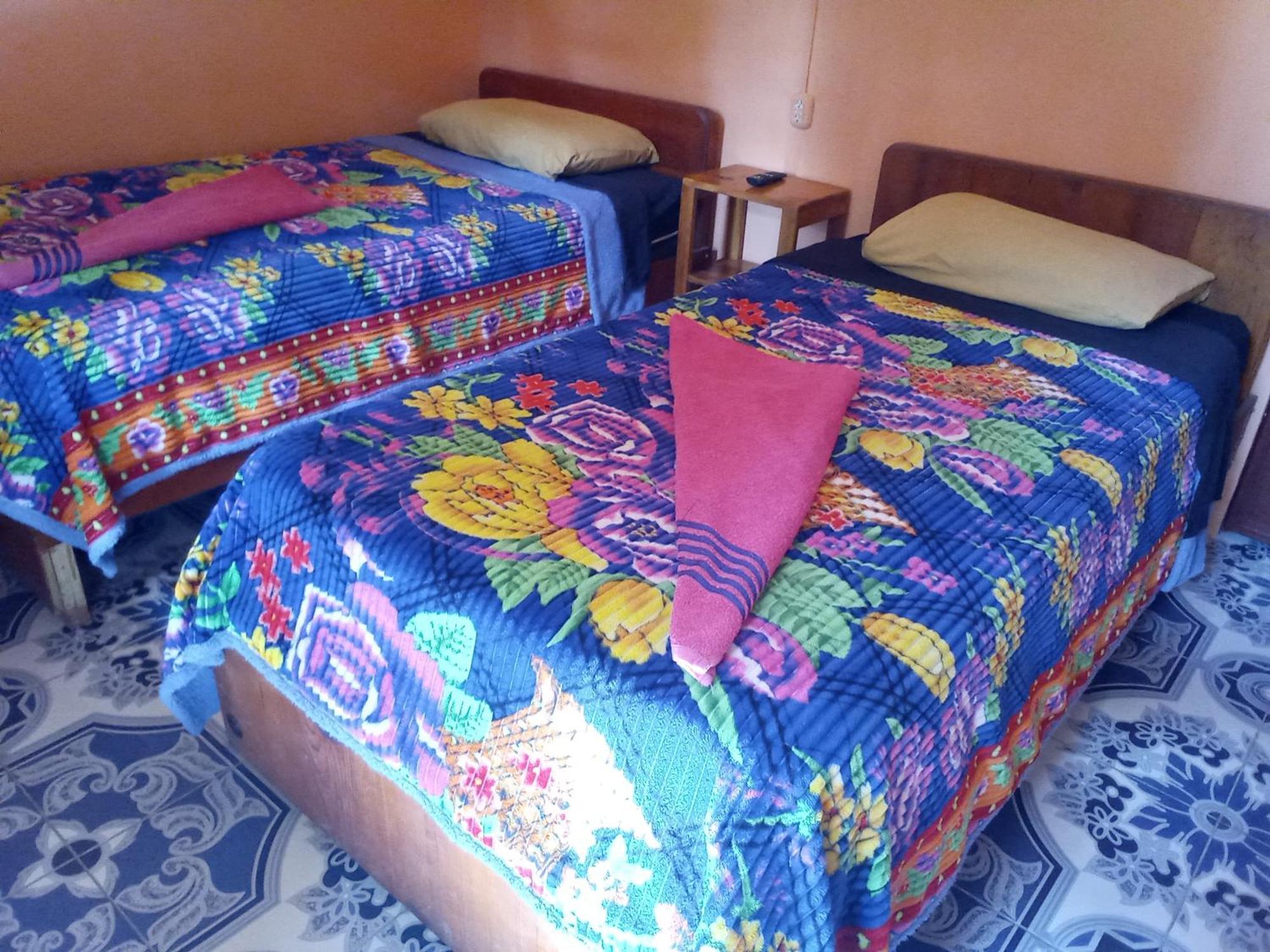 Hospedaje Santo Domingo Panajachel Dış mekan fotoğraf