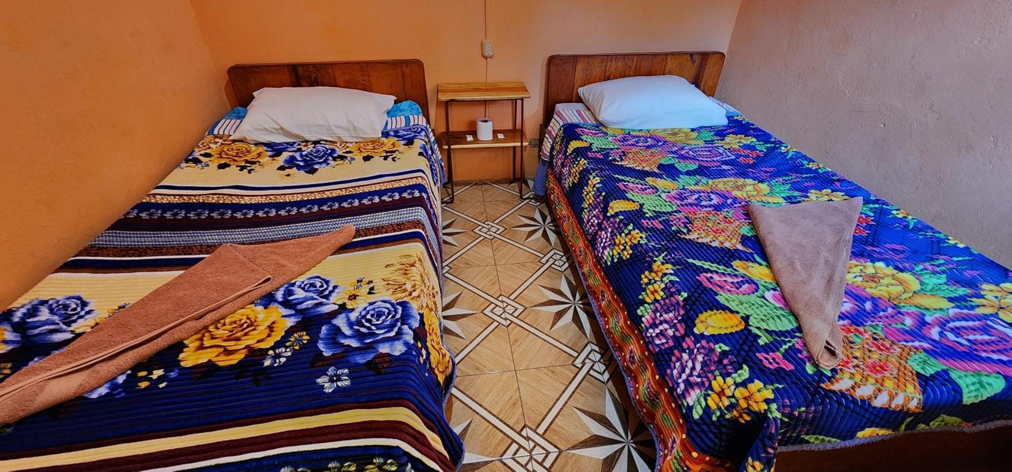 Hospedaje Santo Domingo Panajachel Dış mekan fotoğraf