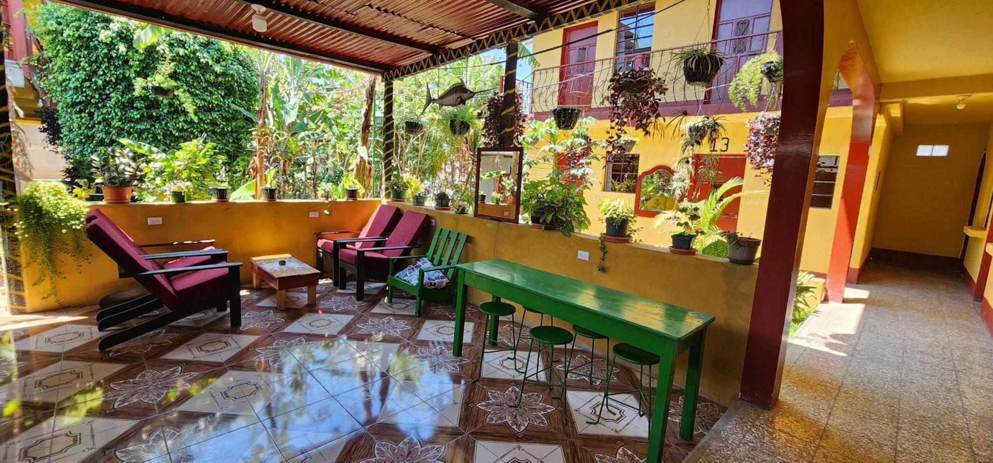 Hospedaje Santo Domingo Panajachel Dış mekan fotoğraf